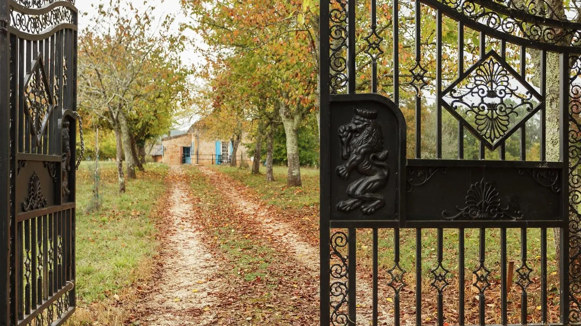 Authentic Holiday Home With Private Pool, Cleaning Included Puy-lʼÉvêque